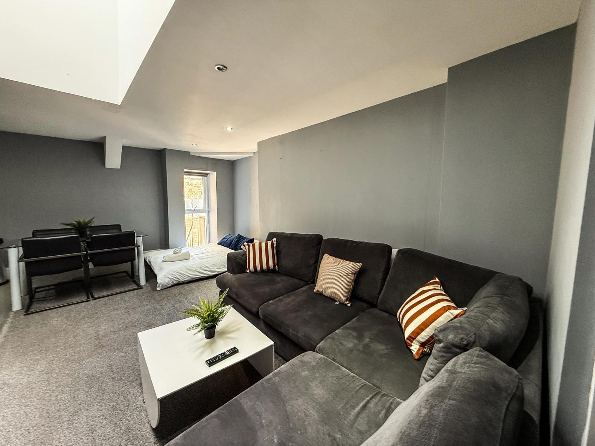 2 Bedroom Apartment In The Heart Of Newcastle - Spacious - Sleeps 7 外观 照片